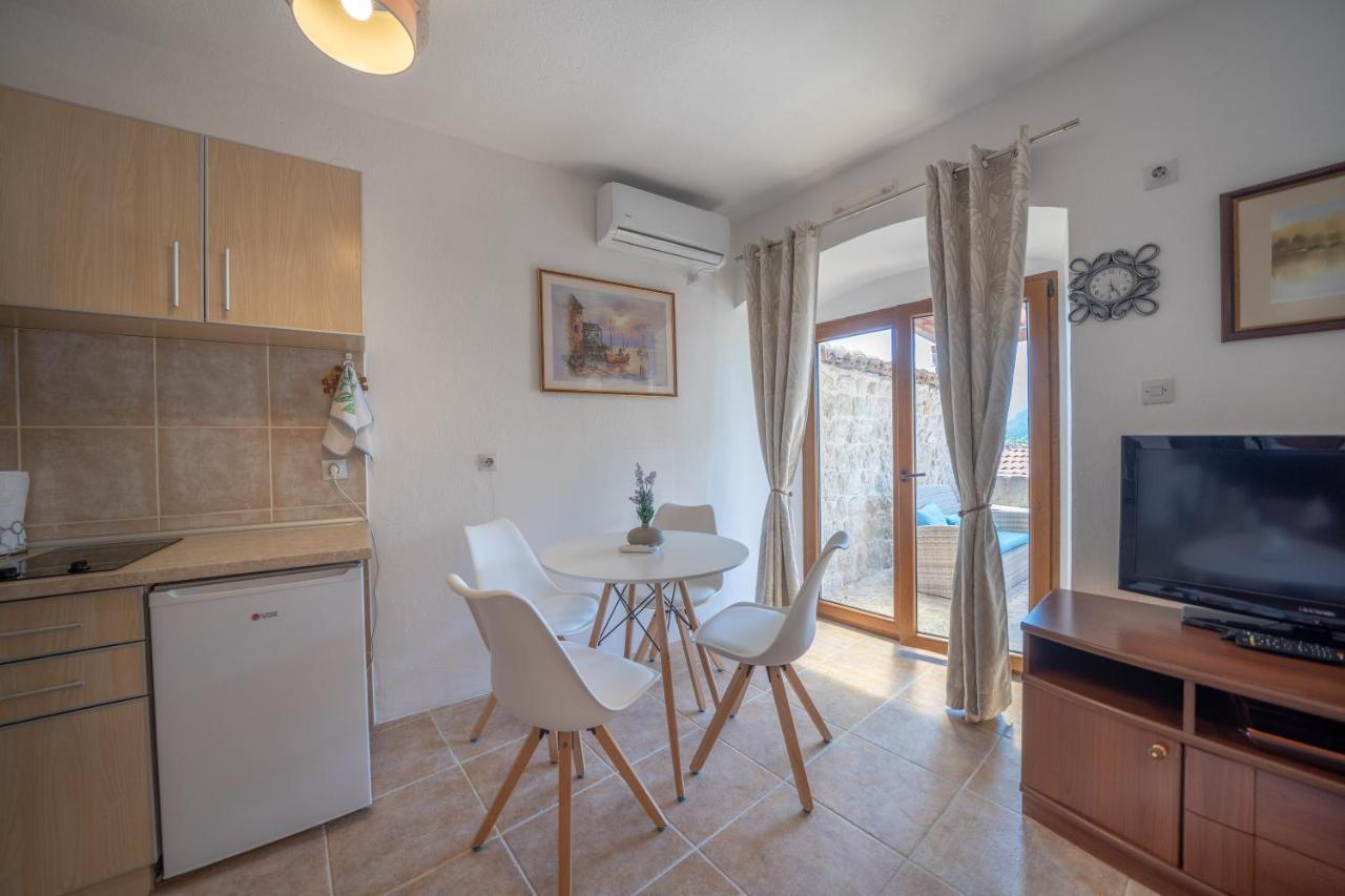 Apartments Franovic Perast Exterior foto
